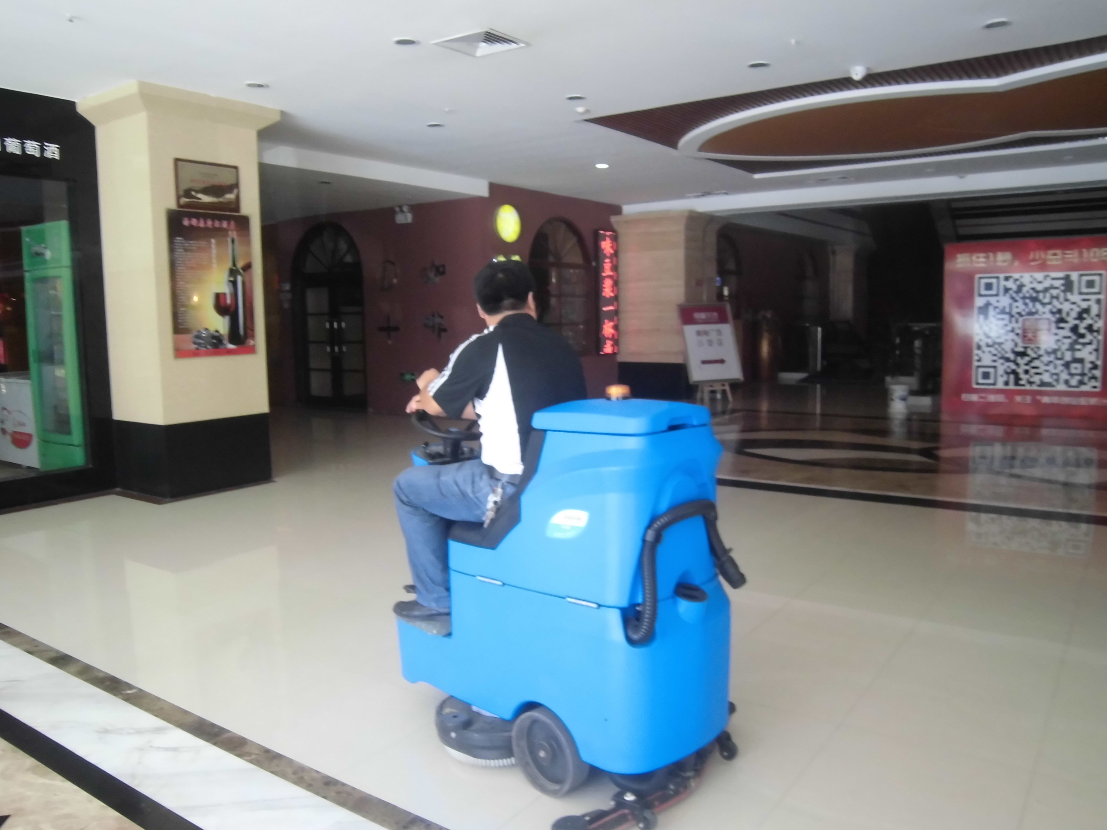 洗地機價格是不是衡量洗地機質(zhì)量的唯一因素