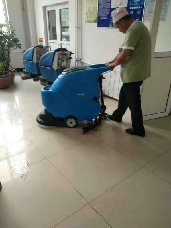 購買洗地機(jī)時必須知道的基礎(chǔ)知識