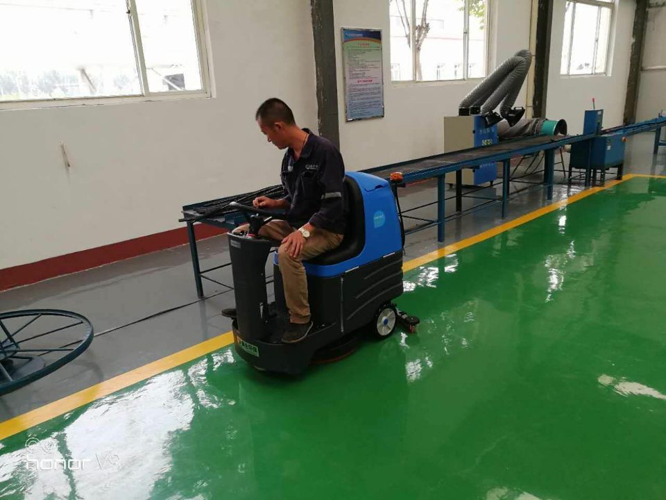 駕駛式洗地機(jī)的常見(jiàn)常識(shí)你們知道嗎？