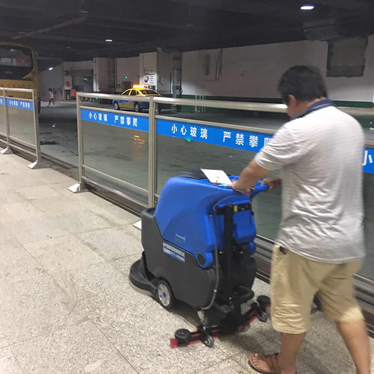 酒店，商場，超市該如何選擇洗地機(jī)？