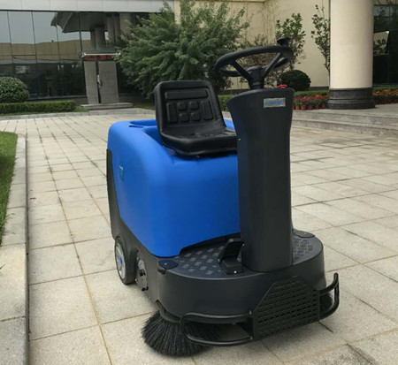 駕駛式掃地車的發(fā)展趨勢！